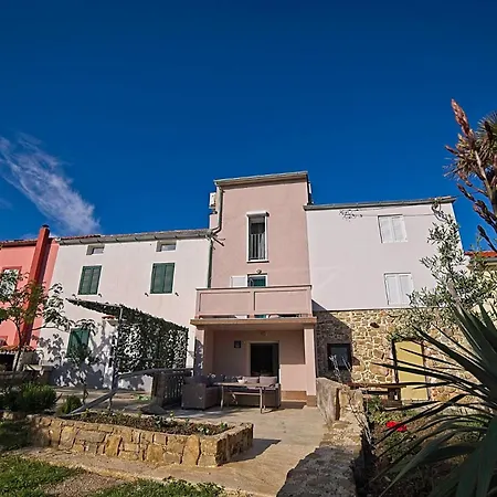 House Dawn Ferienhaus Rab Town